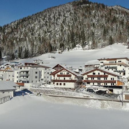 Alpen Gasthof Apartments Hohe Burg Trins Exterior foto