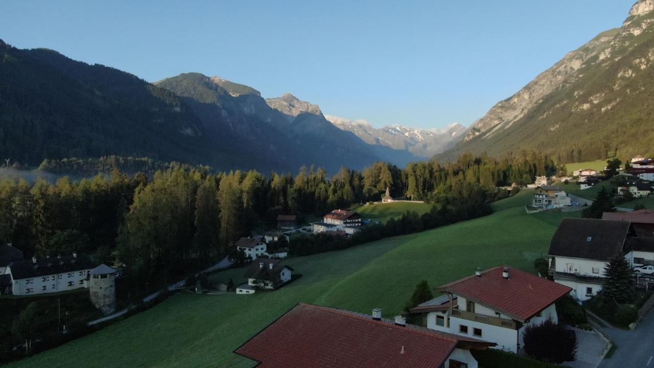 Alpen Gasthof Apartments Hohe Burg Trins Exterior foto