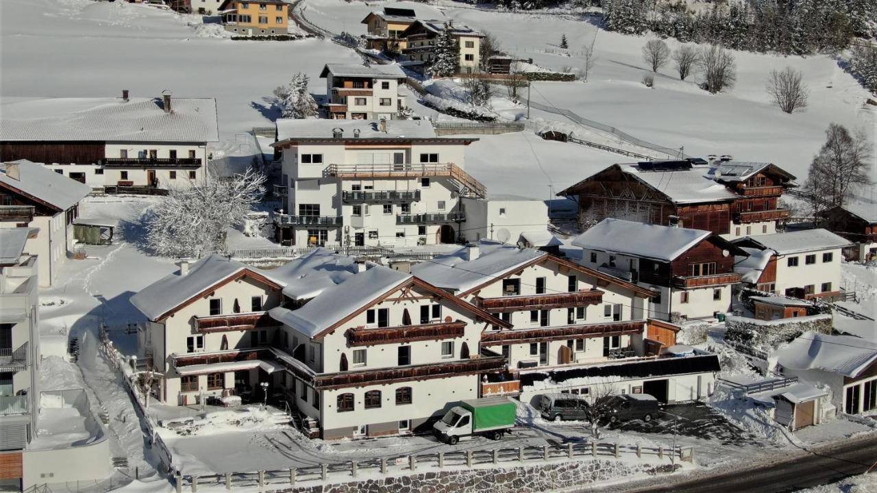 Alpen Gasthof Apartments Hohe Burg Trins Exterior foto