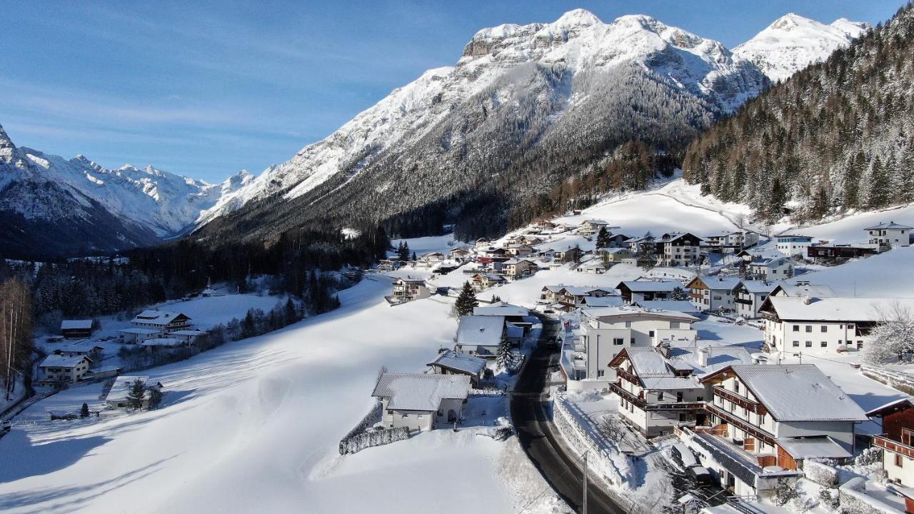 Alpen Gasthof Apartments Hohe Burg Trins Exterior foto