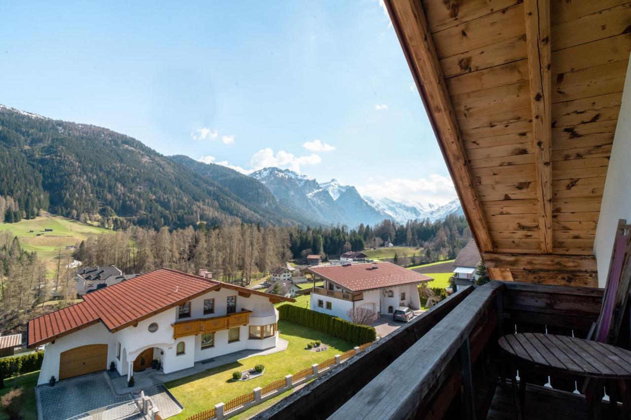 Alpen Gasthof Apartments Hohe Burg Trins Exterior foto